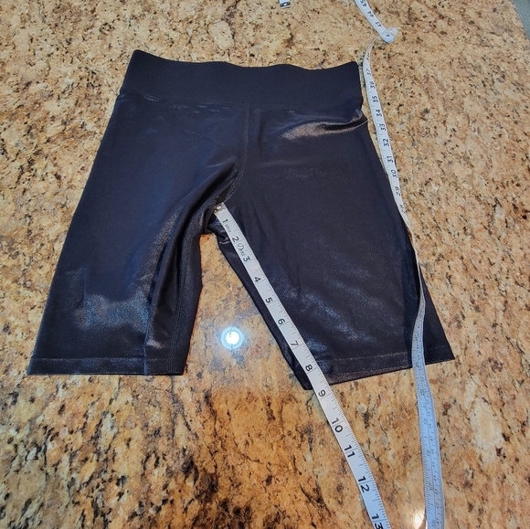 Carbon38 High Rise Biker Short inTakara Shine Black Women's Size Small - Picture 8 of 9